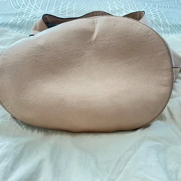 $695 Authentic TORY BURCH Women's Beige Leather Shoulder Tote Bag - Picture 7 of 12